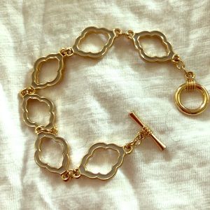 Gold tone bracelet